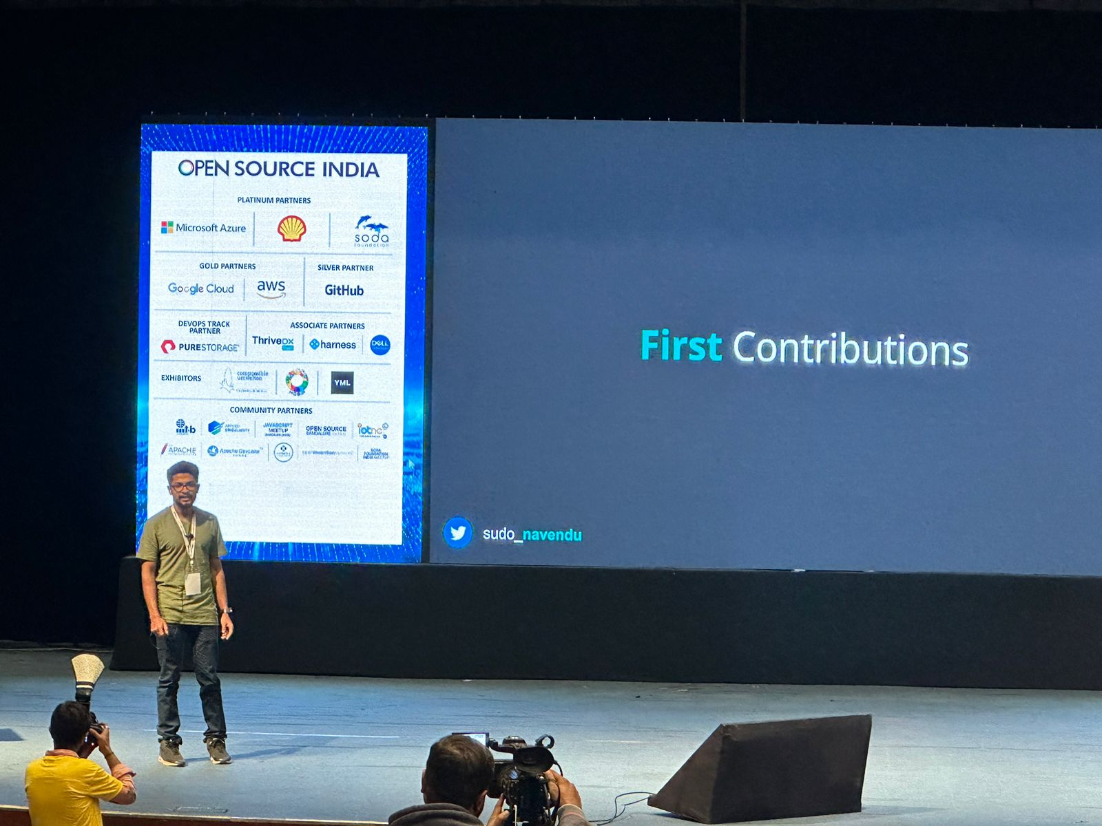 Navendu hablando sobre las mejores prácticas para construir API seguras en Open Source India